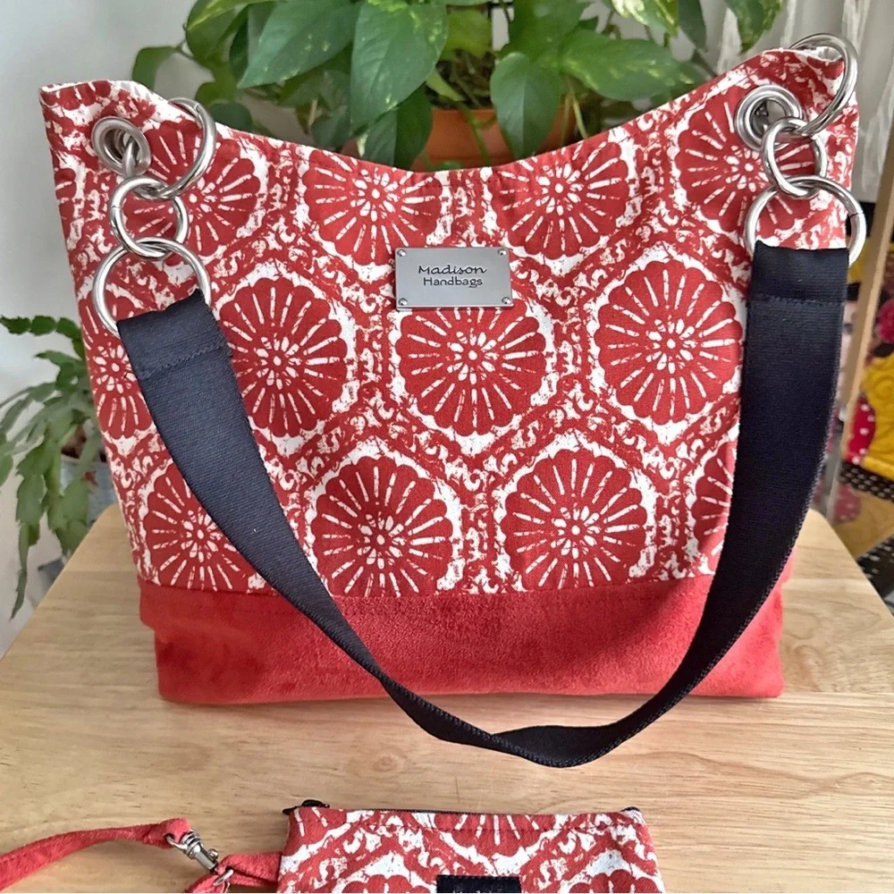 Madison Handbags Canvas Tote w/ Matching Wristlet Spring Summer Resort Vaca
